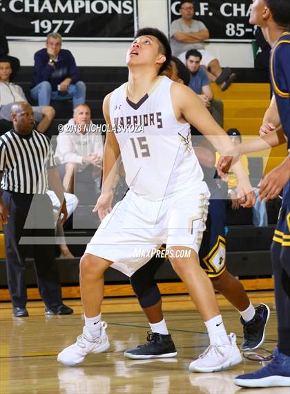 Thumbnail 1 in West Torrance vs. Santa Monica (Bishop Montgomery Shootout) photogallery.