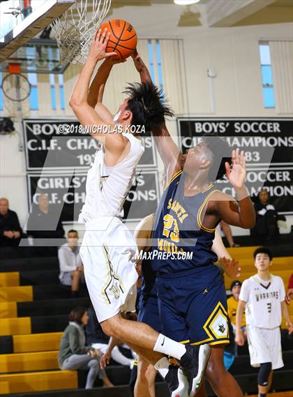 Thumbnail 2 in West Torrance vs. Santa Monica (Bishop Montgomery Shootout) photogallery.