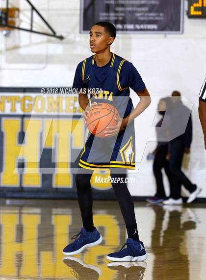 Thumbnail 1 in West Torrance vs. Santa Monica (Bishop Montgomery Shootout) photogallery.