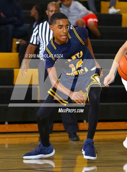 Thumbnail 1 in West Torrance vs. Santa Monica (Bishop Montgomery Shootout) photogallery.