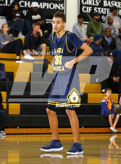 Thumbnail 1 in West Torrance vs. Santa Monica (Bishop Montgomery Shootout) photogallery.