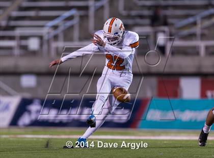 Thumbnail 1 in Roy vs. Timpview (UHSAA 4A Final) photogallery.