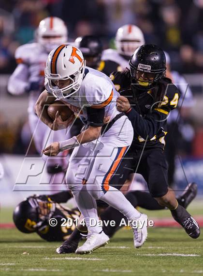 Thumbnail 1 in Roy vs. Timpview (UHSAA 4A Final) photogallery.