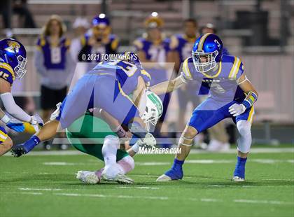 Thumbnail 2 in Brock vs. Wall (UIL 3A Bi-District) photogallery.