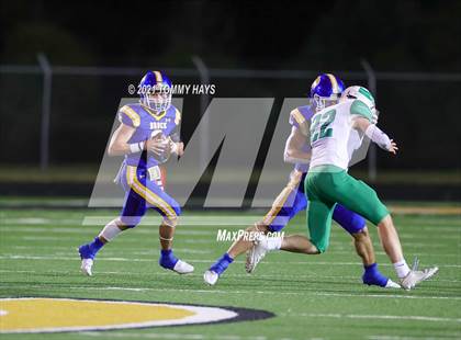 Thumbnail 2 in Brock vs. Wall (UIL 3A Bi-District) photogallery.