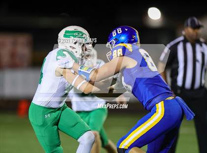 Thumbnail 2 in Brock vs. Wall (UIL 3A Bi-District) photogallery.