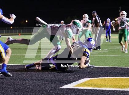 Thumbnail 3 in Brock vs. Wall (UIL 3A Bi-District) photogallery.