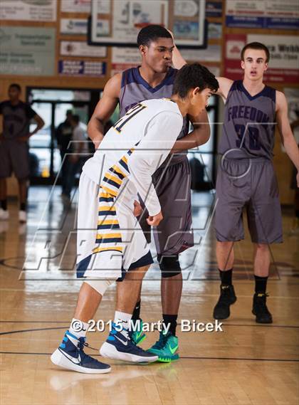 Thumbnail 2 in Turlock vs. Freedom photogallery.