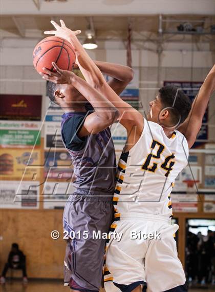 Thumbnail 3 in Turlock vs. Freedom photogallery.