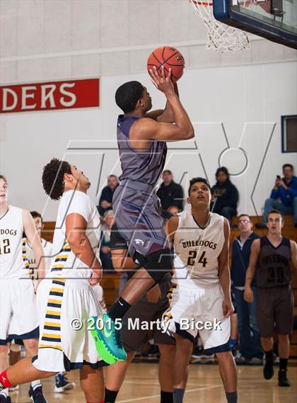 Thumbnail 2 in Turlock vs. Freedom photogallery.