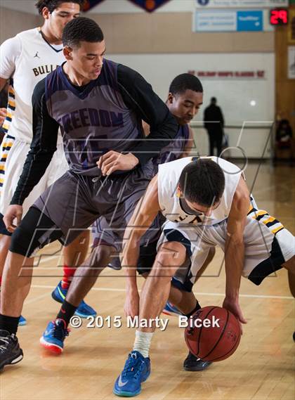 Thumbnail 2 in Turlock vs. Freedom photogallery.