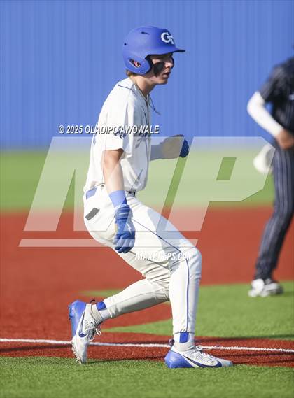 Thumbnail 3 in Liberty-Eylau vs. Gunter (UIL 3A Region 2 Div 1 Region Finals) photogallery.