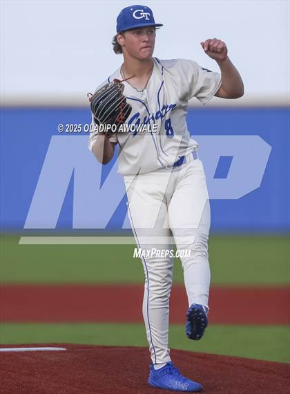 Thumbnail 2 in Liberty-Eylau vs. Gunter (UIL 3A Region 2 Div 1 Region Finals) photogallery.