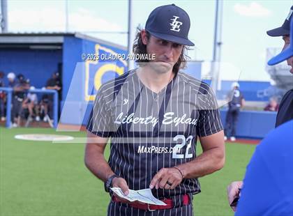 Thumbnail 3 in Liberty-Eylau vs. Gunter (UIL 3A Region 2 Div 1 Region Finals) photogallery.