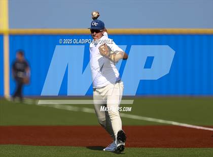 Thumbnail 2 in Liberty-Eylau vs. Gunter (UIL 3A Region 2 Div 1 Region Finals) photogallery.