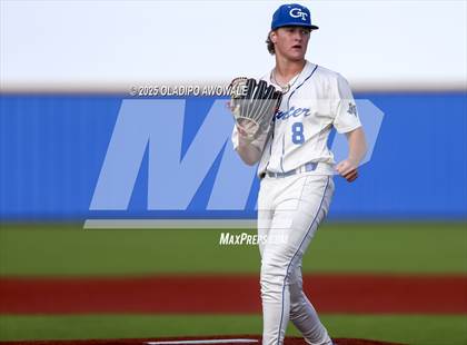 Thumbnail 2 in Liberty-Eylau vs. Gunter (UIL 3A Region 2 Div 1 Region Finals) photogallery.