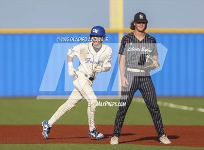 Thumbnail 3 in Liberty-Eylau vs. Gunter (UIL 3A Region 2 Div 1 Region Finals) photogallery.