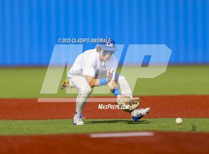 Thumbnail 1 in Liberty-Eylau vs. Gunter (UIL 3A Region 2 Div 1 Region Finals) photogallery.