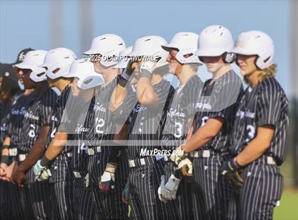 Thumbnail 1 in Liberty-Eylau vs. Gunter (UIL 3A Region 2 Div 1 Region Finals) photogallery.