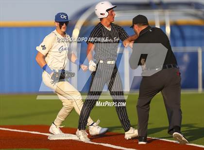 Thumbnail 1 in Liberty-Eylau vs. Gunter (UIL 3A Region 2 Div 1 Region Finals) photogallery.