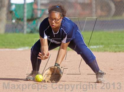 Thumbnail 3 in East Jackson vs. Michigan Center photogallery.