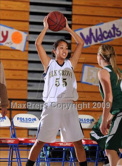 Thumbnail 3 in Colfax vs. Elk Grove (Bulldog Winter Classic) photogallery.