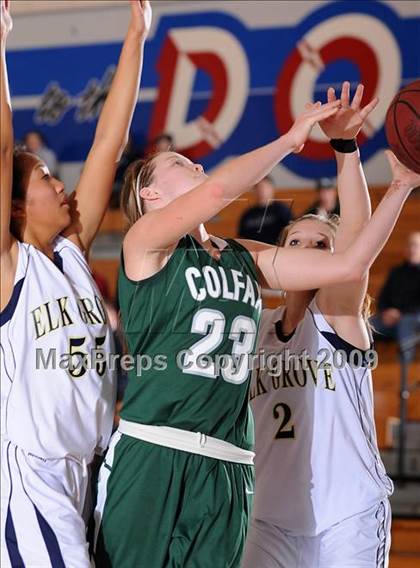 Thumbnail 2 in Colfax vs. Elk Grove (Bulldog Winter Classic) photogallery.