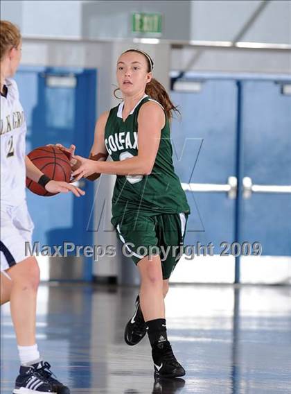 Thumbnail 2 in Colfax vs. Elk Grove (Bulldog Winter Classic) photogallery.