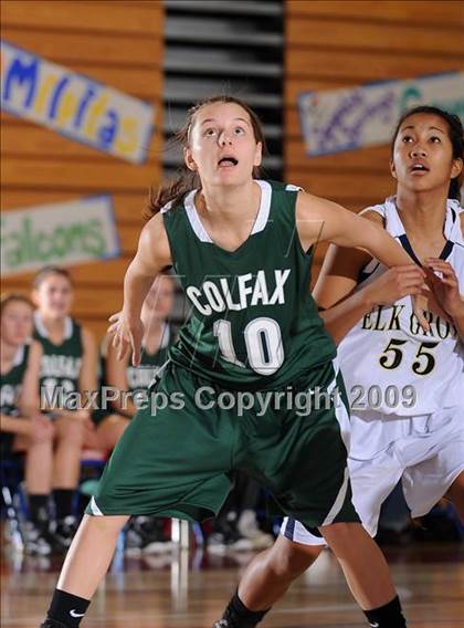 Thumbnail 2 in Colfax vs. Elk Grove (Bulldog Winter Classic) photogallery.