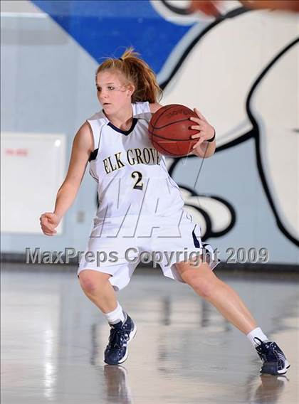 Thumbnail 1 in Colfax vs. Elk Grove (Bulldog Winter Classic) photogallery.