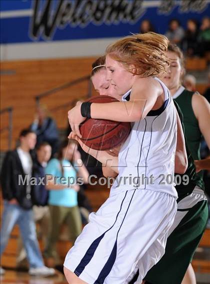 Thumbnail 3 in Colfax vs. Elk Grove (Bulldog Winter Classic) photogallery.