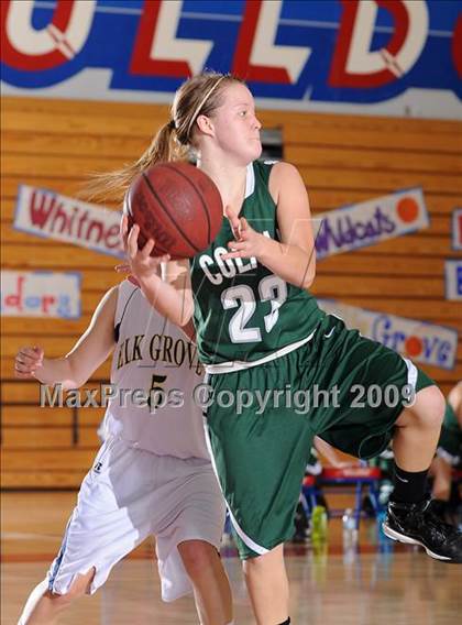 Thumbnail 3 in Colfax vs. Elk Grove (Bulldog Winter Classic) photogallery.