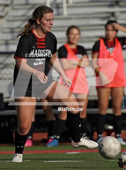 Thumbnail 1 in Oakton @ James Madison photogallery.