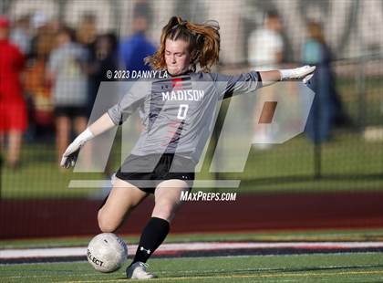 Thumbnail 1 in Oakton @ James Madison photogallery.