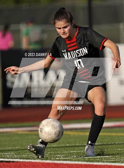 Thumbnail 3 in Oakton @ James Madison photogallery.