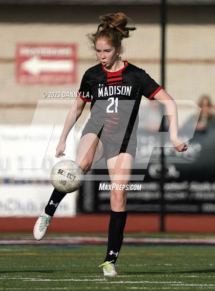 Thumbnail 3 in Oakton @ James Madison photogallery.