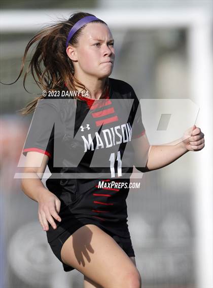 Thumbnail 3 in Oakton @ James Madison photogallery.