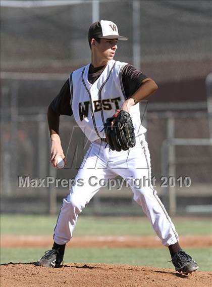 Thumbnail 1 in West vs. Deer Valley (Righetti Spring Classic) photogallery.