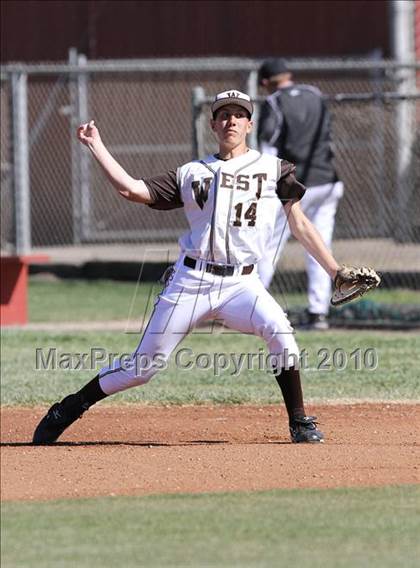 Thumbnail 2 in West vs. Deer Valley (Righetti Spring Classic) photogallery.