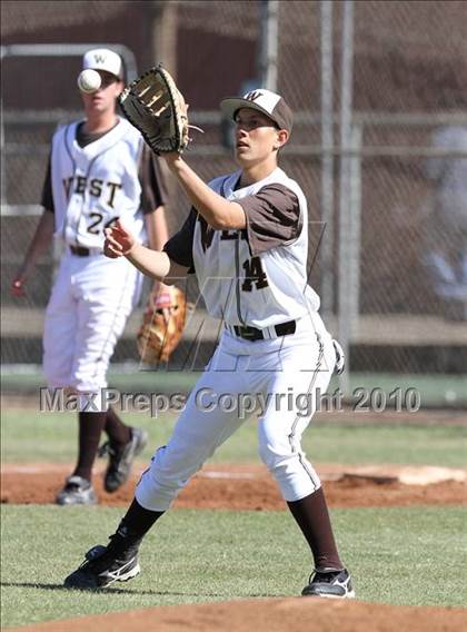 Thumbnail 3 in West vs. Deer Valley (Righetti Spring Classic) photogallery.
