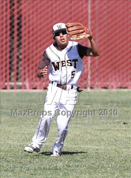 Thumbnail 1 in West vs. Deer Valley (Righetti Spring Classic) photogallery.