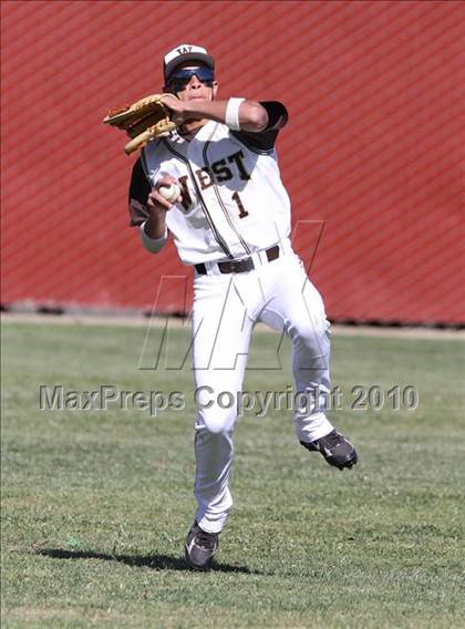 Thumbnail 3 in West vs. Deer Valley (Righetti Spring Classic) photogallery.