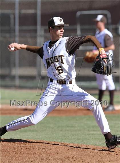 Thumbnail 3 in West vs. Deer Valley (Righetti Spring Classic) photogallery.