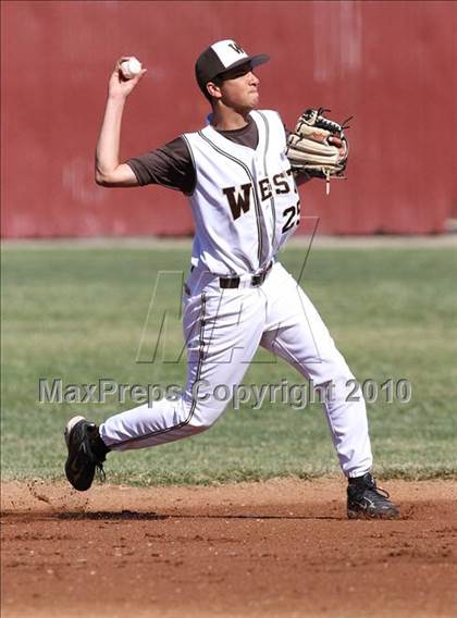 Thumbnail 1 in West vs. Deer Valley (Righetti Spring Classic) photogallery.