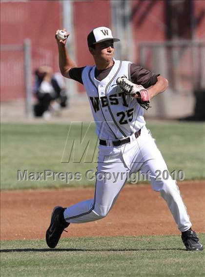 Thumbnail 1 in West vs. Deer Valley (Righetti Spring Classic) photogallery.