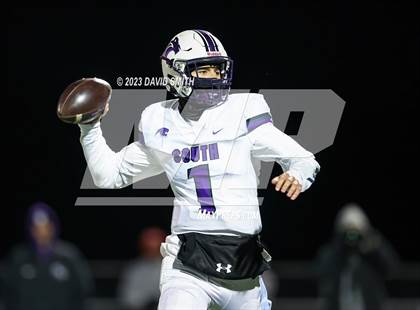 Thumbnail 2 in Park Hill South @ Staley (MSHSAA Class 6 District 8 Playoff) photogallery.