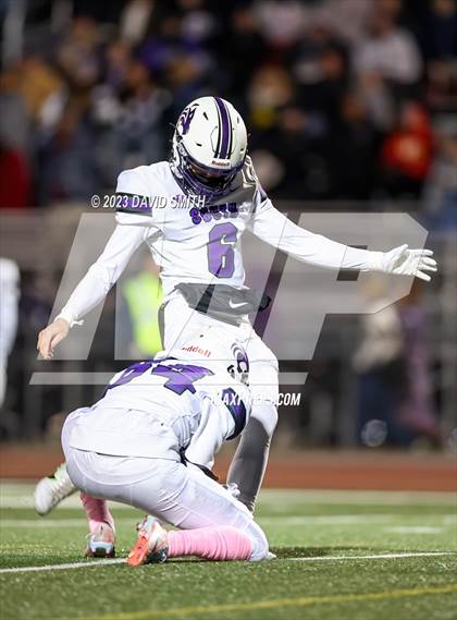 Thumbnail 3 in Park Hill South @ Staley (MSHSAA Class 6 District 8 Playoff) photogallery.