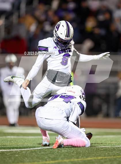 Thumbnail 1 in Park Hill South @ Staley (MSHSAA Class 6 District 8 Playoff) photogallery.