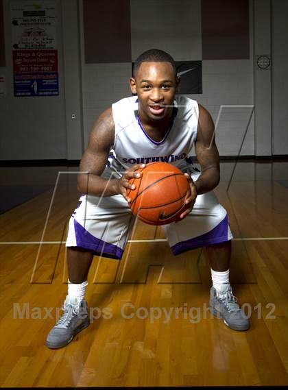 Thumbnail 1 in Southwind (Preseason Top 10 Photo Shoot) photogallery.