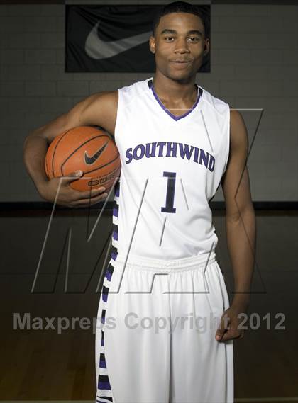 Thumbnail 3 in Southwind (Preseason Top 10 Photo Shoot) photogallery.